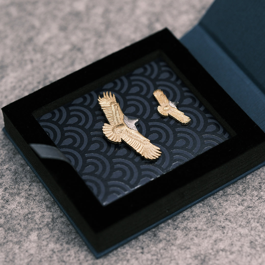 PIN 01(Gold) – LETICIA