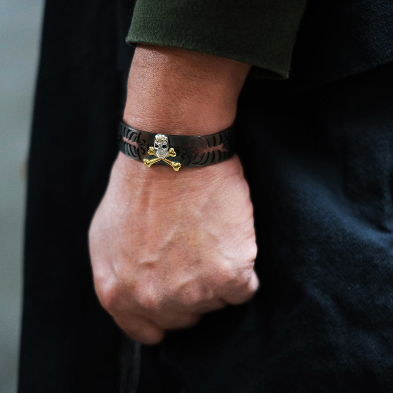 Skull Black L Bangle